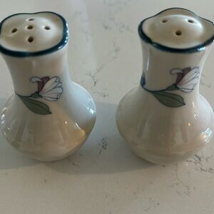 Epoch apple blossom salt and pepper shaker